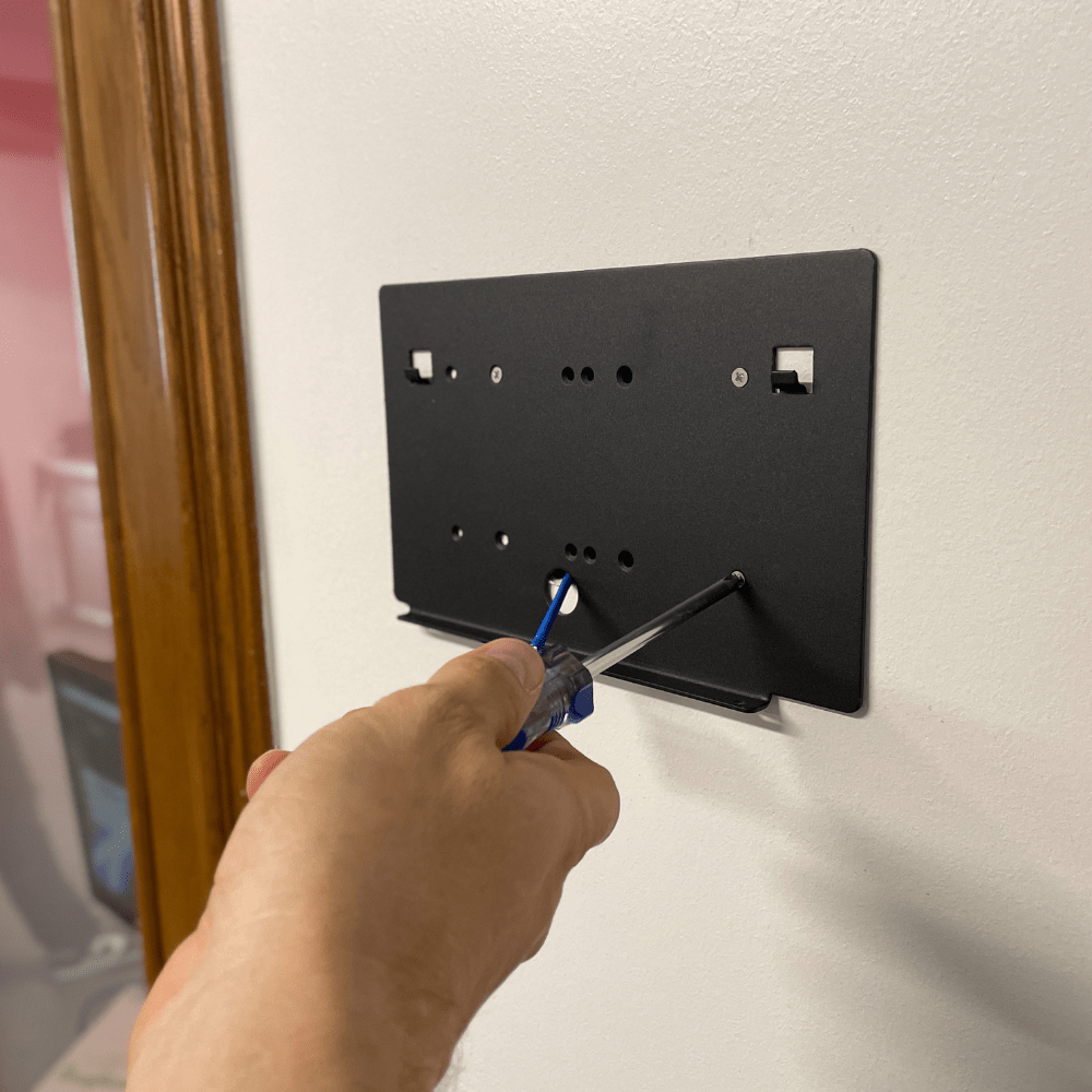 PoE Texas Display 10" Touchscreen Room Scheduler with Highly Visible LED Ring