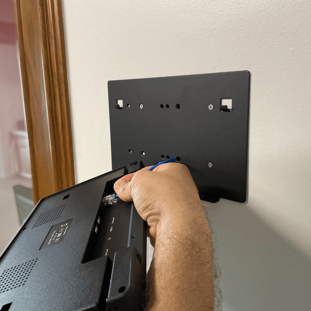 PoE Texas Display 10" Touchscreen Room Scheduler with Highly Visible LED Ring