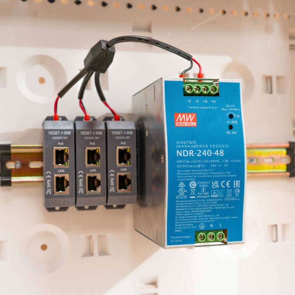 PoE Texas Injector 10 Gigabit PoE++ (802.3bt) 3-port Injector kit with 48 Volt 240 Watt Output with Power Supply