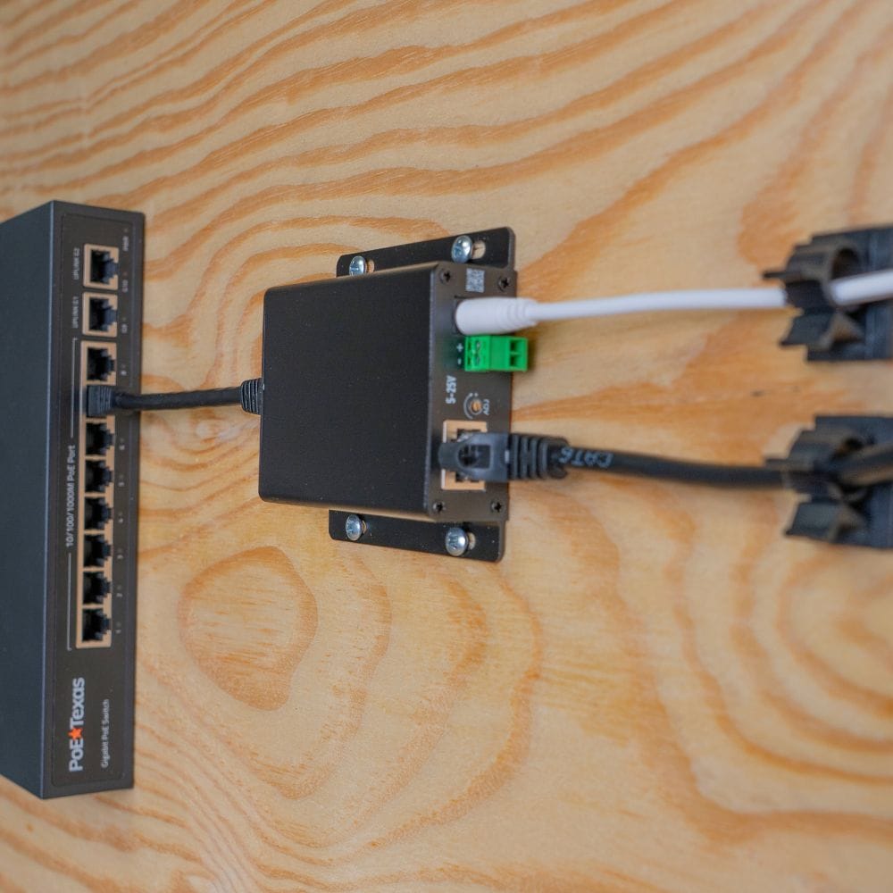 New! Gigabit PoE++ (802.3bt) 5-24 VDC Adjustable Voltage + Separate Gi ...