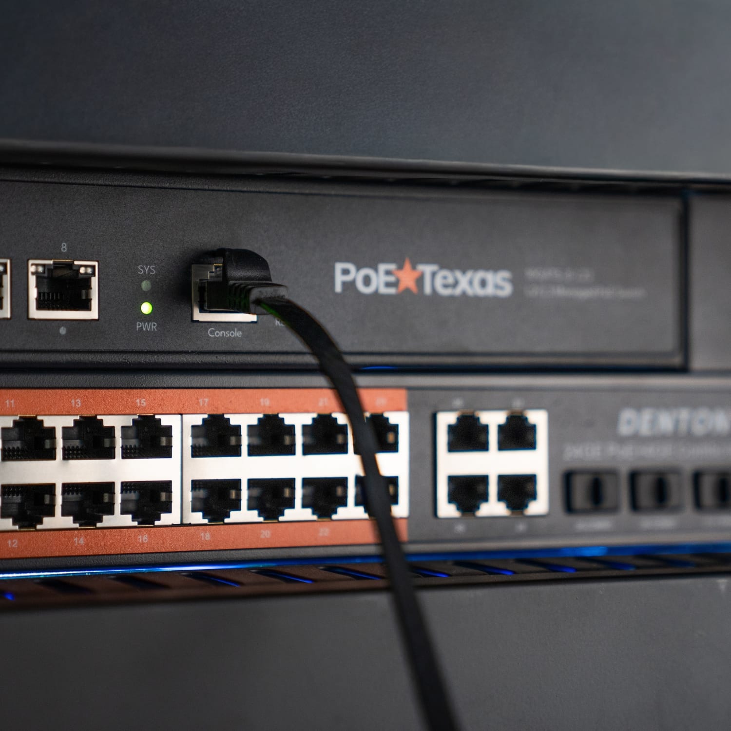 POE Texas Switch 8-Port Layer 3 10 Gigabit Managed PoE+ (IEEE 802.3at) Switch