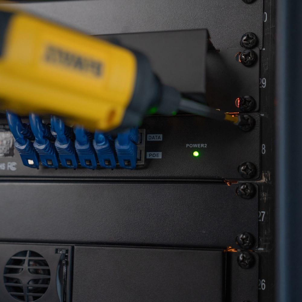 12 Port 2.5Gigabit PoE++ Injector with a 53 volt 1200 Power Supply ...